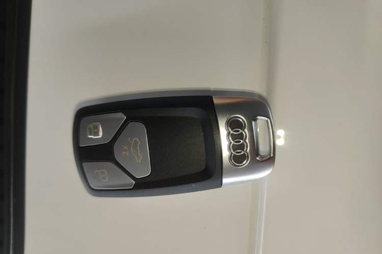 Used Audi A4L 2022 40 TFSI Luxury Dynamic Model Interior 1