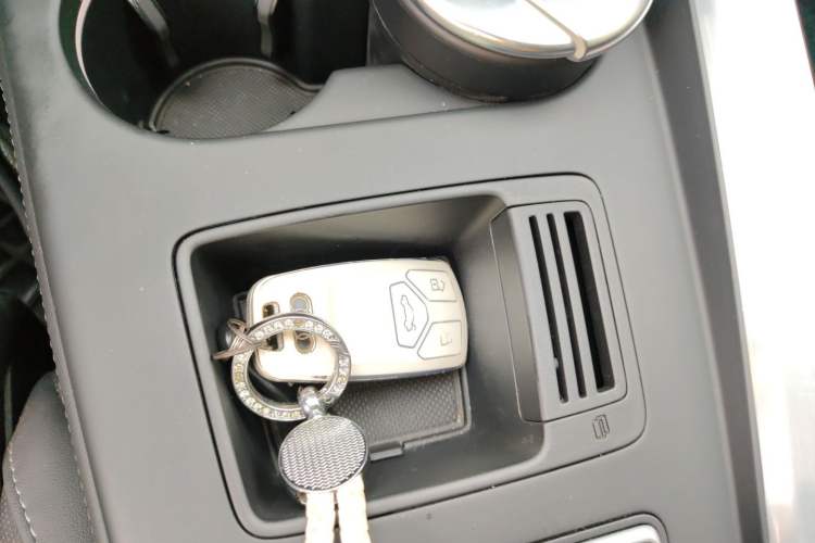Used Audi A4L 2022 40 TFSI Luxury Dynamic Model Interior 1
