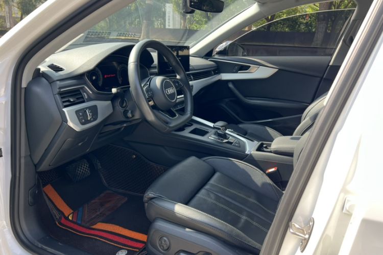 Used Audi A4L 2022 40 TFSI Luxury Dynamic Model Interior 1