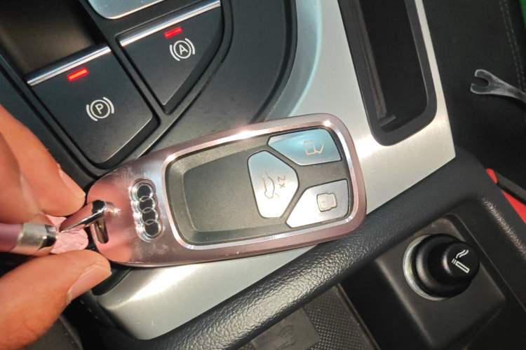 Used Audi A4L 2022 40 TFSI Luxury Dynamic Model Interior 1
