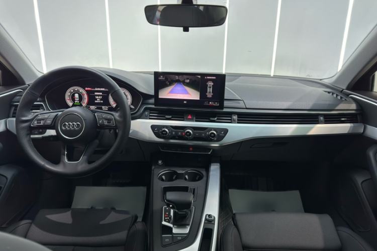 Used Audi A4L 2022 40 TFSI Fashion Dynamic Model Interior 1
