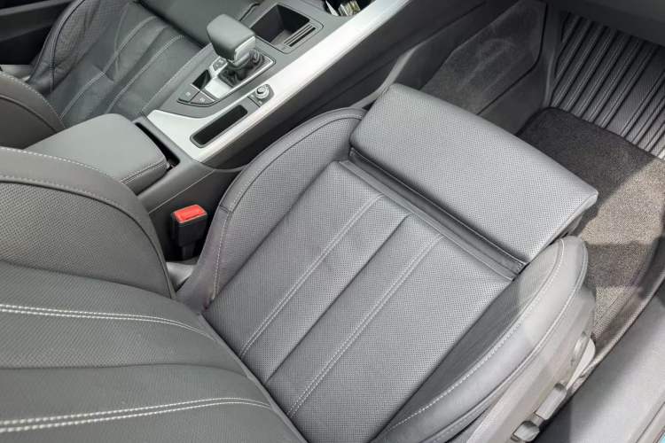 Used Audi A4L 2022 40 TFSI Fashion Dynamic Model Interior 15
