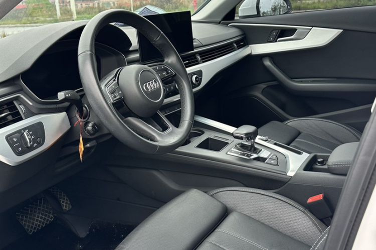 Used Audi A4L 2022 40 TFSI Fashion Dynamic Model Interior 2