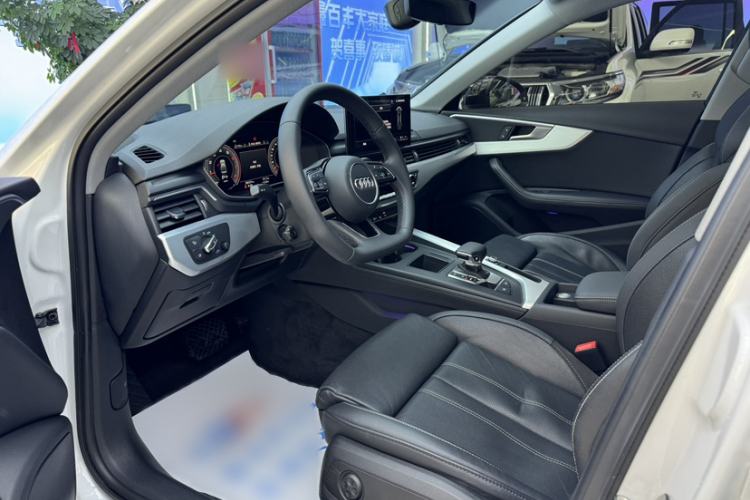 Used Audi A4L 2022 40 TFSI Luxury Dynamic Model Interior 2