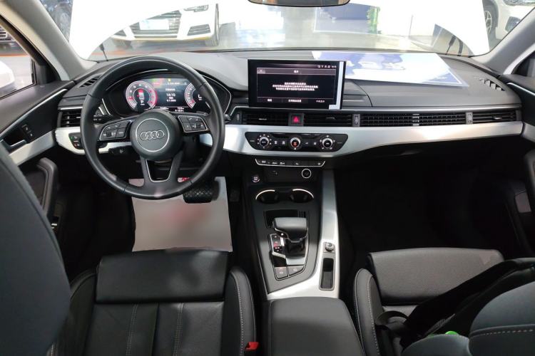 Used Audi A4L 2022 40 TFSI Fashion Dynamic Model Interior 2