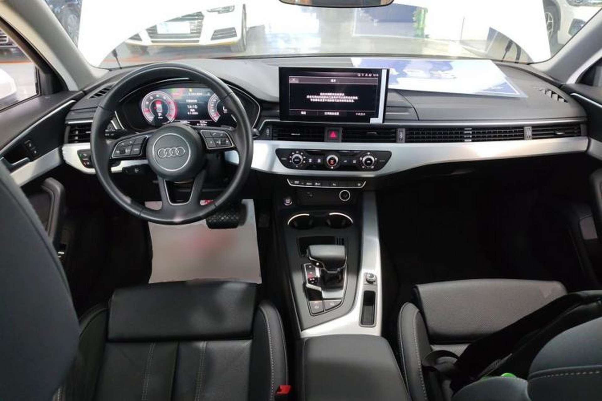 Used Audi A4L 2022 40 TFSI Fashion Dynamic Model Interior 2