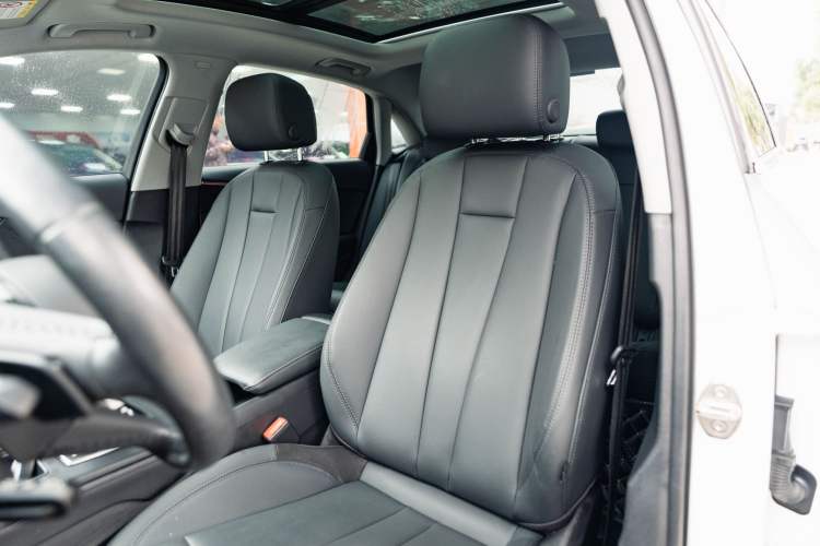 Used Audi A4L 2022 40 TFSI Stylish and Elegant Edition Interior 2