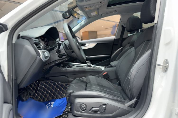 Used Audi A4L 2022 40 TFSI Fashion Dynamic Model Interior 2