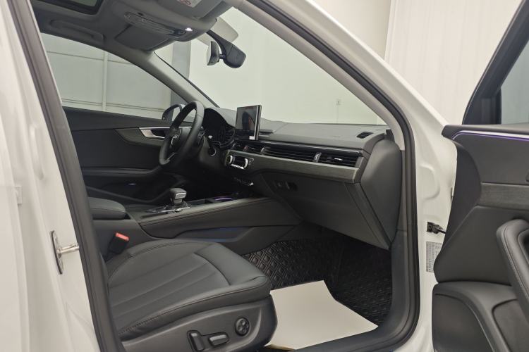 Used Audi A4L 2022 40 TFSI Luxury Prestige Edition Interior 3