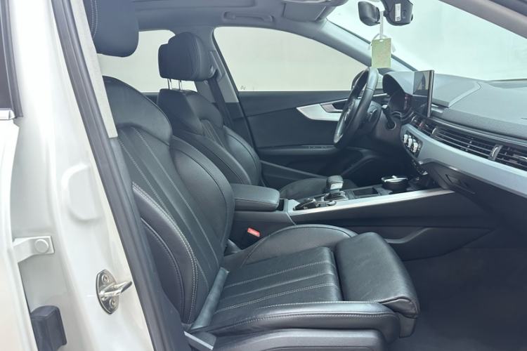 Used Audi A4L 2022 40 TFSI Fashion Dynamic Model Interior 3