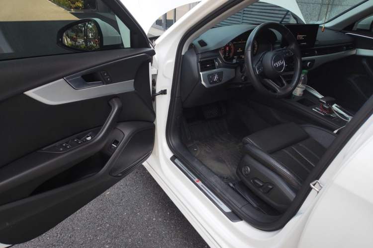 Used Audi A4L 2022 40 TFSI Fashion Dynamic Model Interior 3
