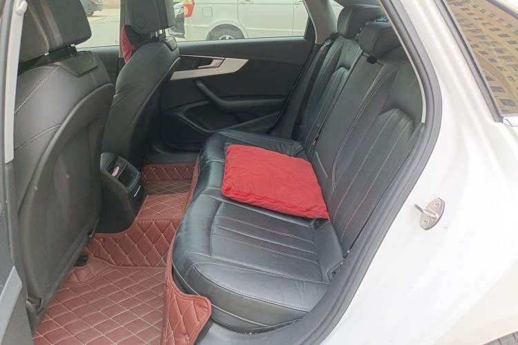 Used Audi A4L 2022 40 TFSI Fashion Dynamic Model Interior 4