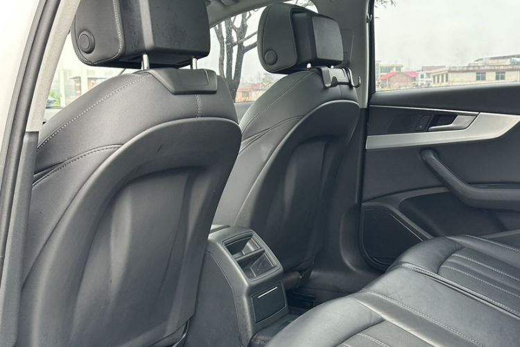 Used Audi A4L 2022 40 TFSI Fashion Dynamic Model Interior 4