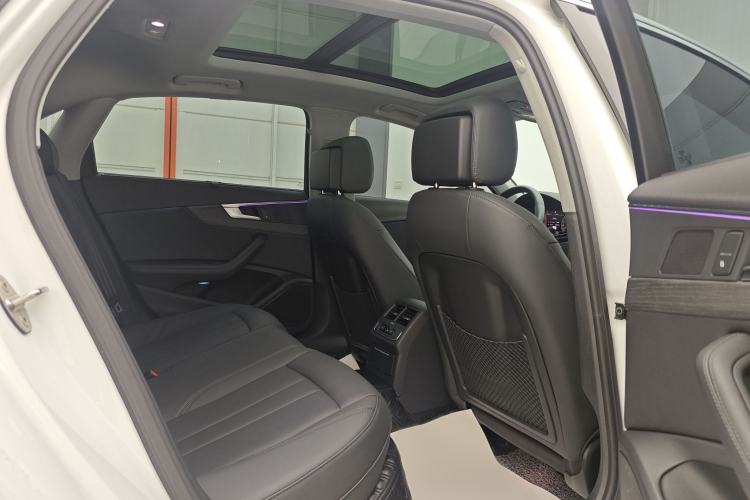 Used Audi A4L 2022 40 TFSI Luxury Prestige Edition Interior 4