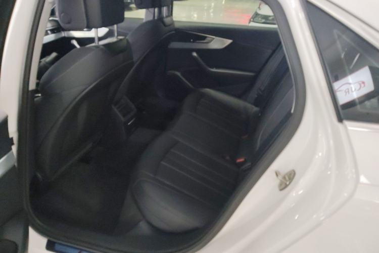 Used Audi A4L 2022 40 TFSI Fashion Dynamic Model Interior 4