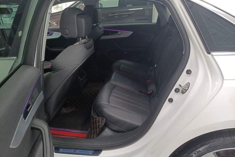 Used Audi A4L 2022 40 TFSI Fashion Dynamic Model Interior 4