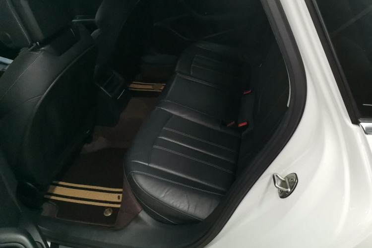 Used Audi A4L 2022 40 TFSI Fashion Dynamic Model Interior 4