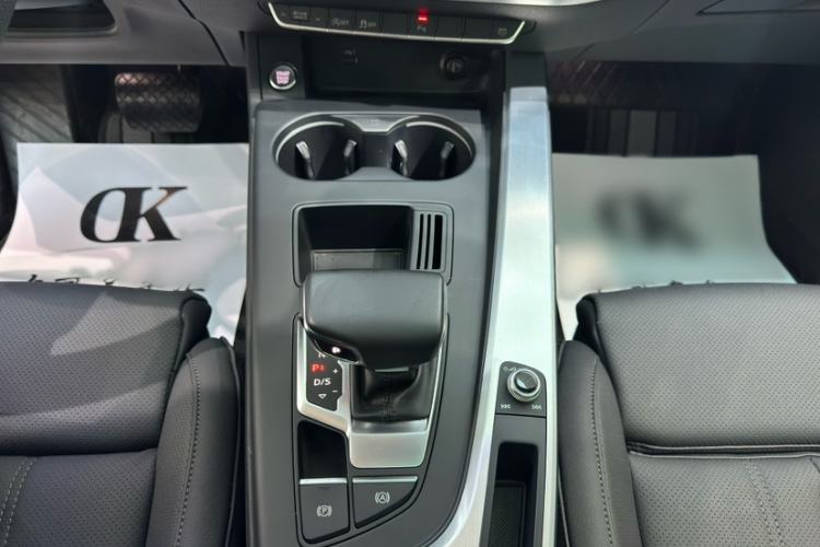 Used Audi A4L 2022 40 TFSI Fashion Dynamic Model Interior 4