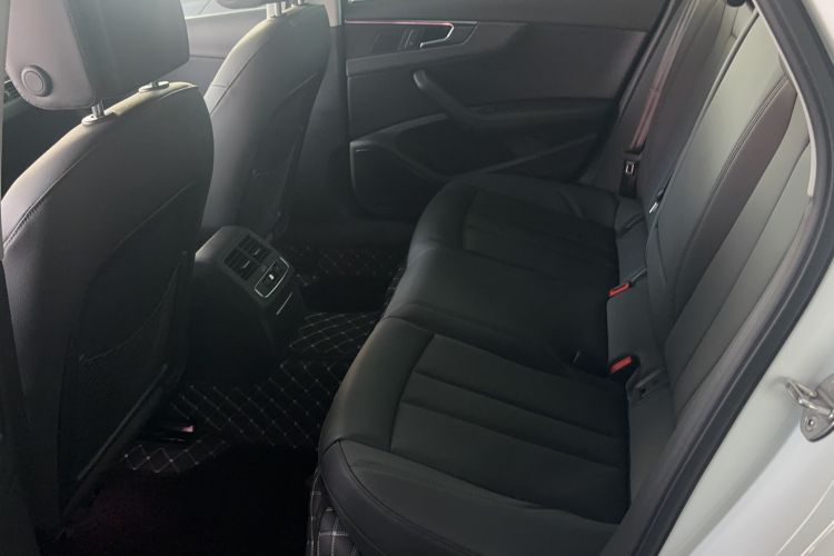 Used Audi A4L 2022 40 TFSI Luxury Prestige Edition Interior 4