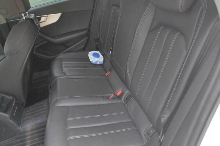 Used Audi A4L 2022 40 TFSI Fashion Dynamic Model Interior 4