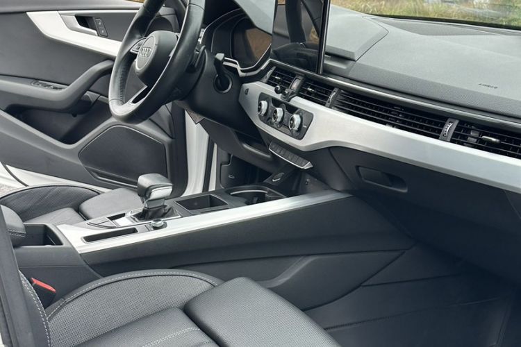 Used Audi A4L 2022 40 TFSI Fashion Dynamic Model Interior 5