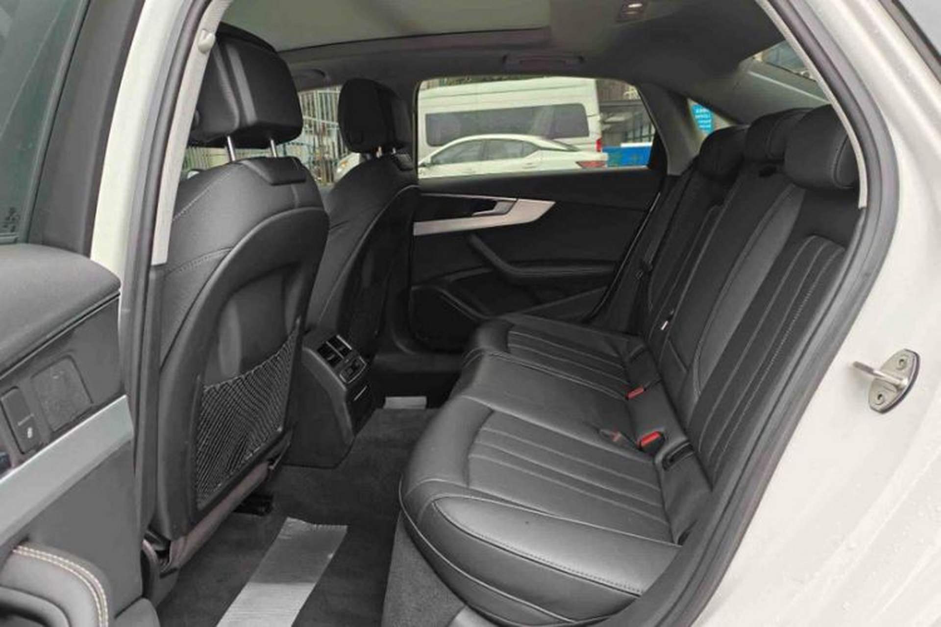 Used Audi A4L 2022 40 TFSI Luxury Dynamic Model Interior 6