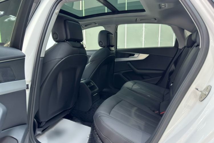 Used Audi A4L 2022 40 TFSI Fashion Dynamic Model Interior 6