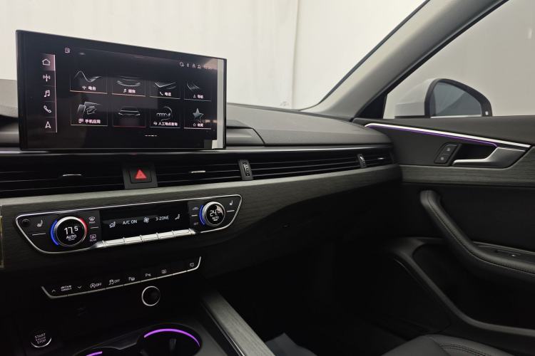 Used Audi A4L 2022 40 TFSI Luxury Prestige Edition Interior 7