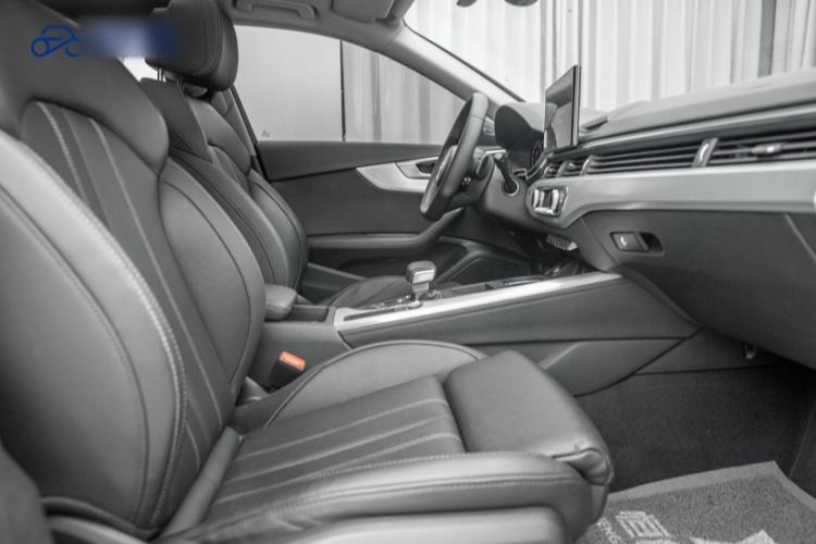 Used Audi A4L 2022 40 TFSI Luxury Dynamic Model Interior 7