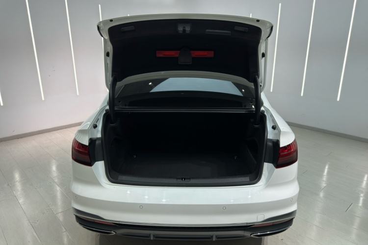 Used Audi A4L 2022 40 TFSI Fashion Dynamic Model Interior 7