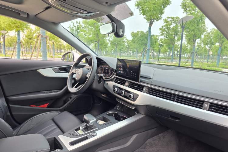 Used Audi A4L 2022 40 TFSI Fashion Dynamic Model Interior 9