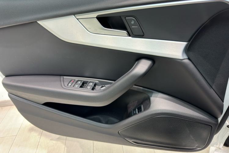 Used Audi A4L 2022 40 TFSI Fashion Dynamic Model Interior 9