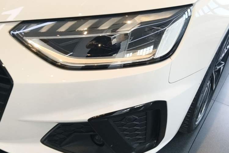 Used Audi A4L 2022 40 TFSI Luxury Dynamic Model Left Front Headlight