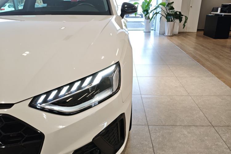 Used Audi A4L 2022 40 TFSI Luxury Dynamic Model Left Front Headlight