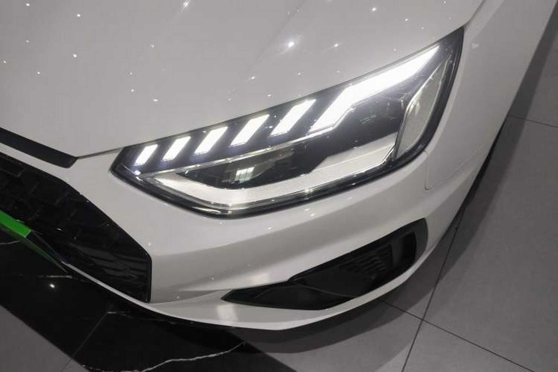 Used Audi A4L 2022 40 TFSI Luxury Dynamic Model Left Front Headlight