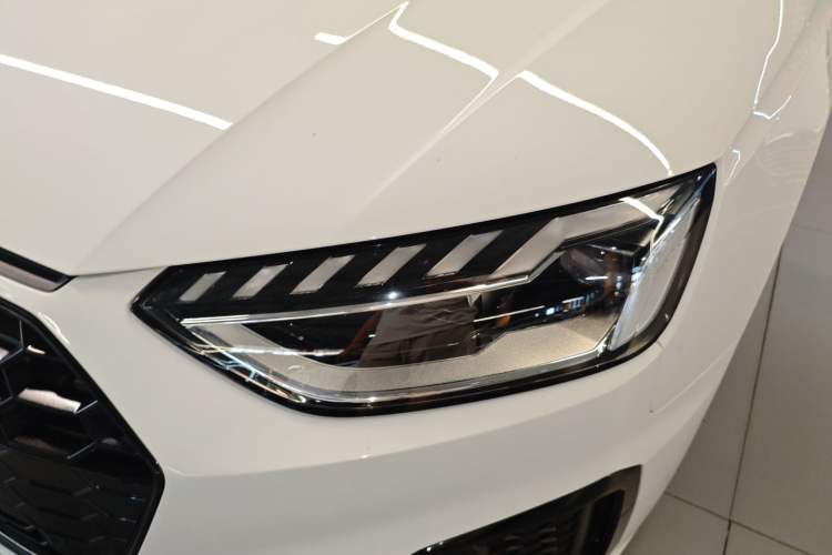 Used Audi A4L 2022 40 TFSI Luxury Dynamic Model Left Front Headlight