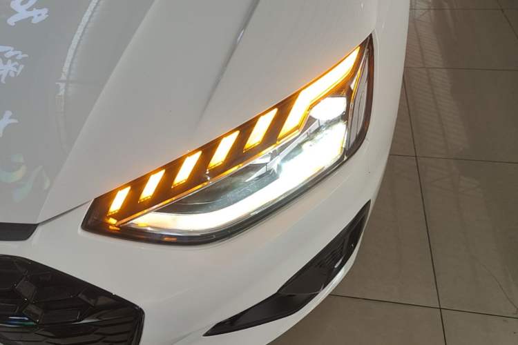 Used Audi A4L 2022 40 TFSI Fashion Dynamic Model Left Front Headlight