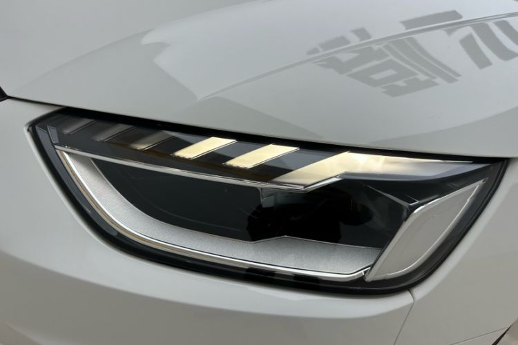 Used Audi A4L 2022 40 TFSI Fashion Dynamic Model Left Front Headlight