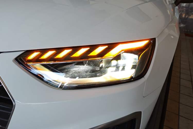 Used Audi A4L 2022 40 TFSI Fashion Dynamic Model Left Front Headlight