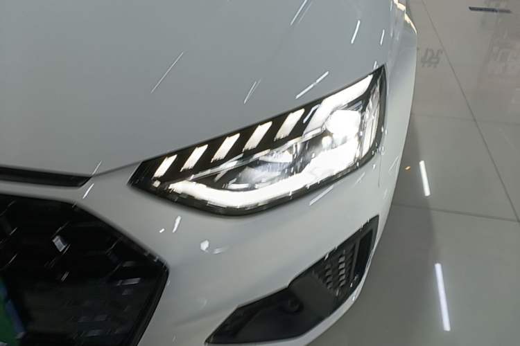 Used Audi A4L 2022 40 TFSI Luxury Dynamic Model Left Front Headlight