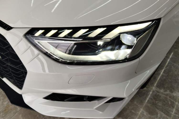 Used Audi A4L 2022 40 TFSI Fashion Dynamic Model Left Front Headlight