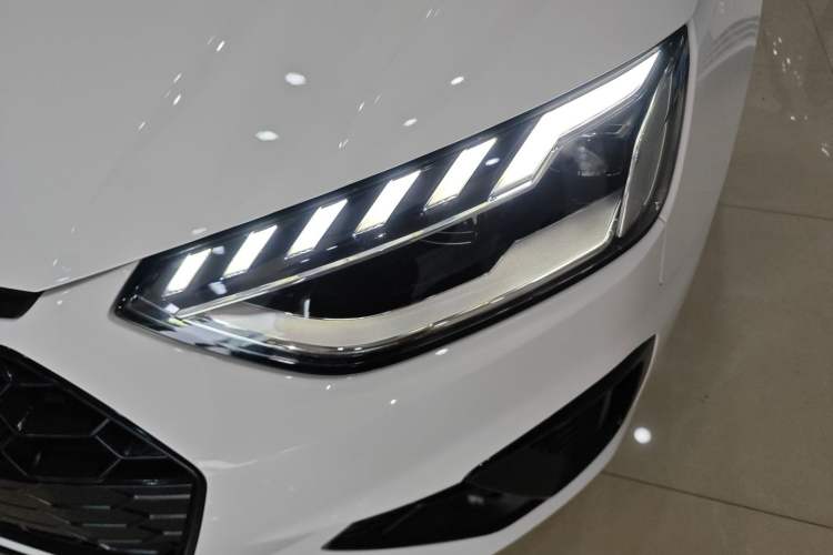 Used Audi A4L 2022 40 TFSI Luxury Dynamic Model Left Front Headlight