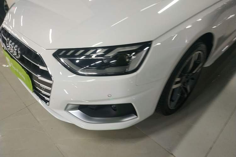 Used Audi A4L 2022 40 TFSI Stylish and Elegant Edition Left Front Headlight
