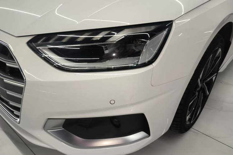Used Audi A4L 2022 40 TFSI Stylish and Elegant Edition Left Front Headlight