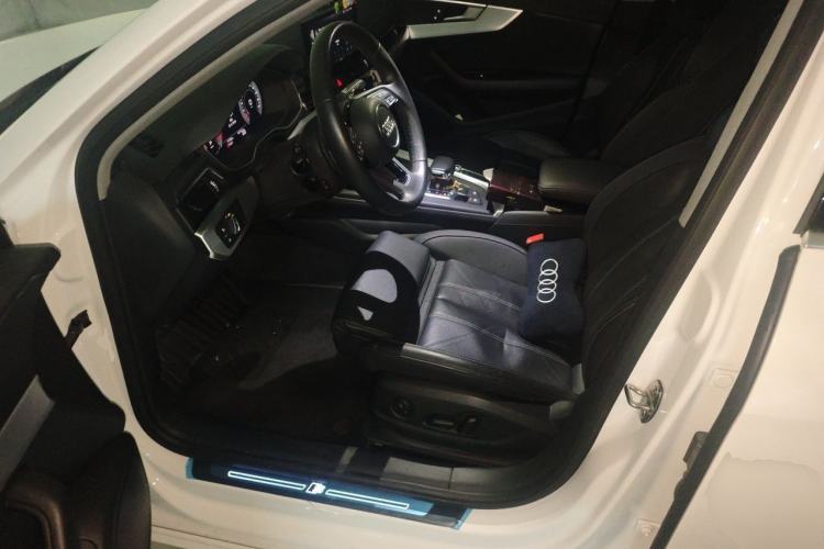 Used Audi A4L 2022 40 TFSI Fashion Dynamic Model Left Front Seat