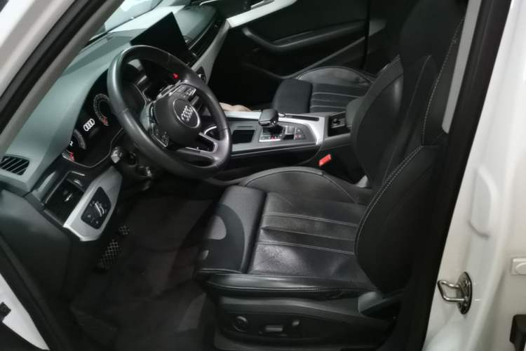 Used Audi A4L 2022 40 TFSI Fashion Dynamic Model Left Front Seat