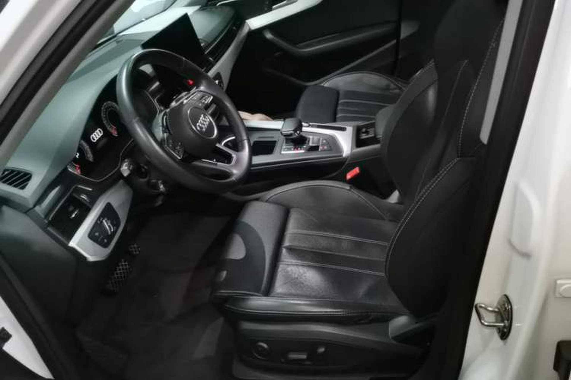 Used Audi A4L 2022 40 TFSI Fashion Dynamic Model Left Front Seat
