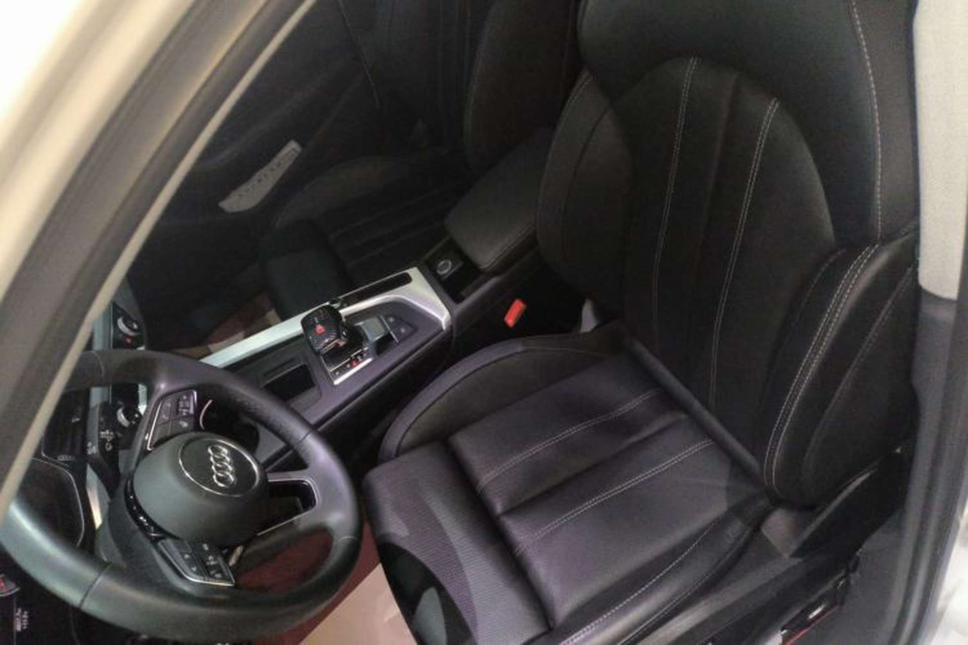 Used Audi A4L 2022 40 TFSI Luxury Dynamic Model Left Front Seat