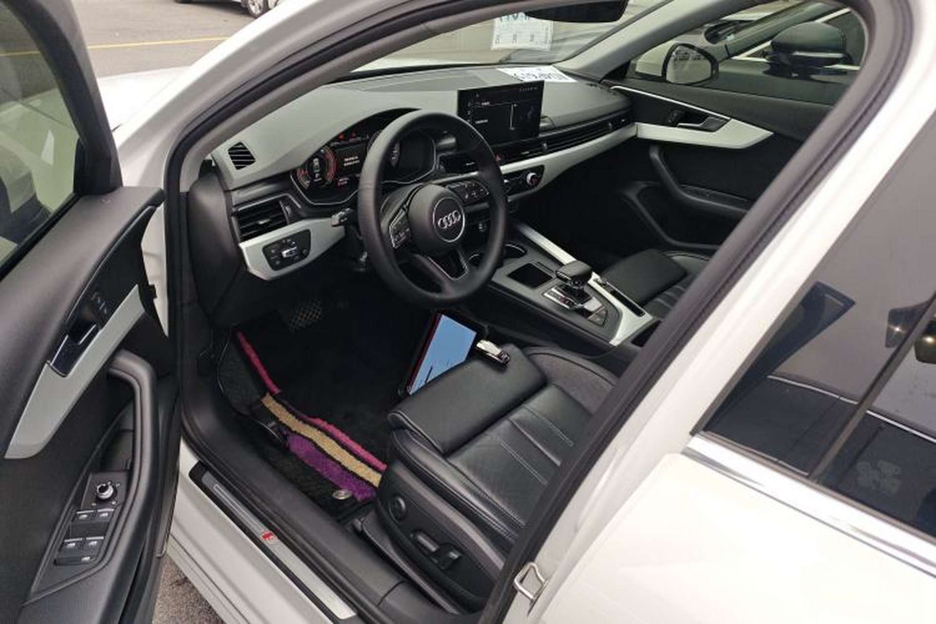 Used Audi A4L 2022 40 TFSI Fashion Dynamic Model Left Front Seat