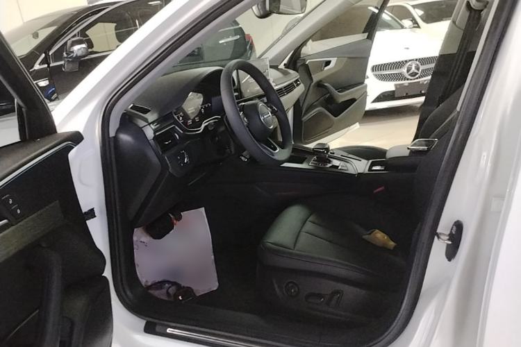 Used Audi A4L 2022 40 TFSI Stylish and Elegant Edition Left Front Seat